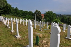 Sehidsko mezarje u Zecovima.