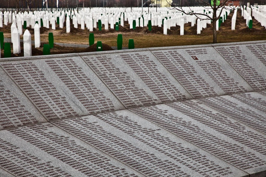 10-matteo-vegetti-bosnia-srebrenica-names-and-graves